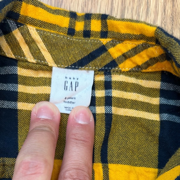 Gap flannel shirt - yellow and navy 4t - Picture 2 of 3